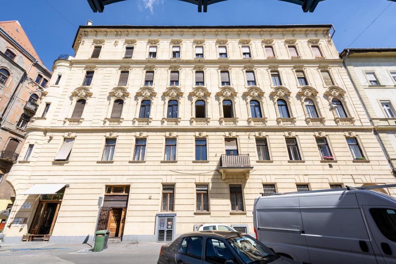 Studio Apollo Budapesta Exterior foto